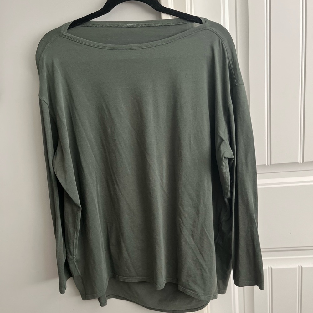 Lululemon Back in Action long sleeve